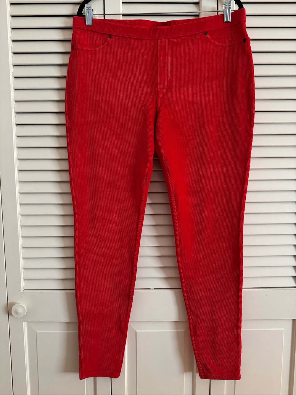 HUE Bright Red Women’s Skinny Corduroy Jeans